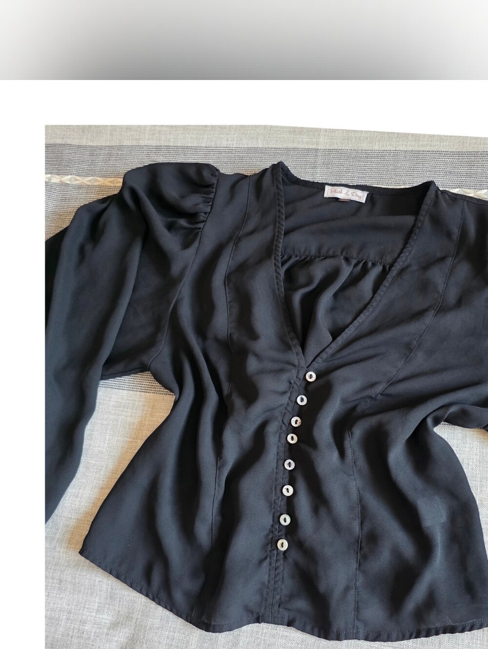 Black Button-Front V-Neck Blouse | Size M